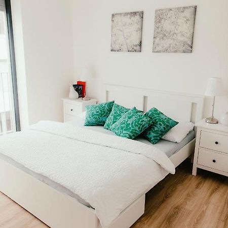 Wake Up Apartments Бърно Екстериор снимка