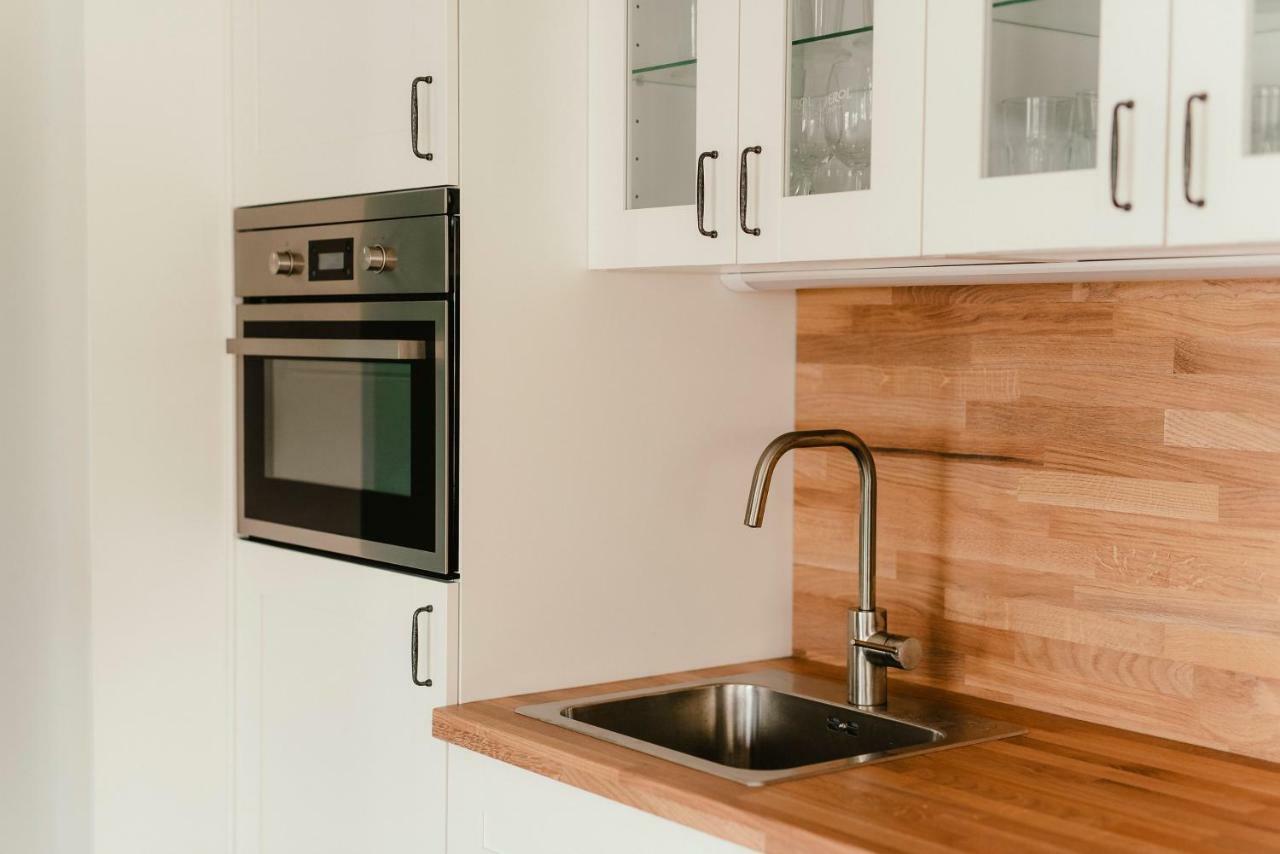 Wake Up Apartments Бърно Екстериор снимка