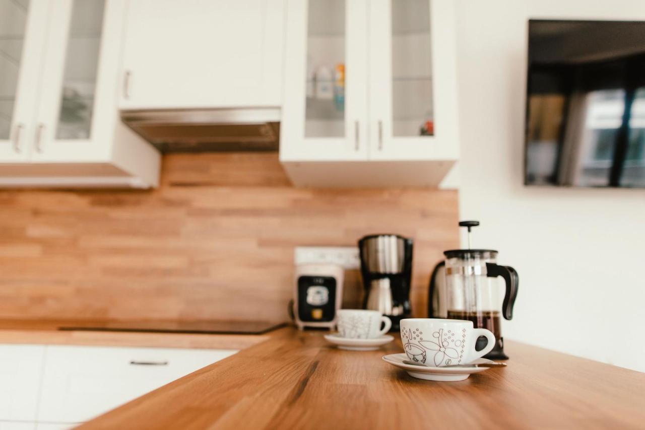 Wake Up Apartments Бърно Екстериор снимка