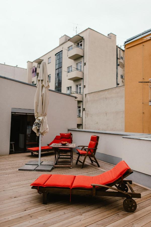 Wake Up Apartments Бърно Екстериор снимка