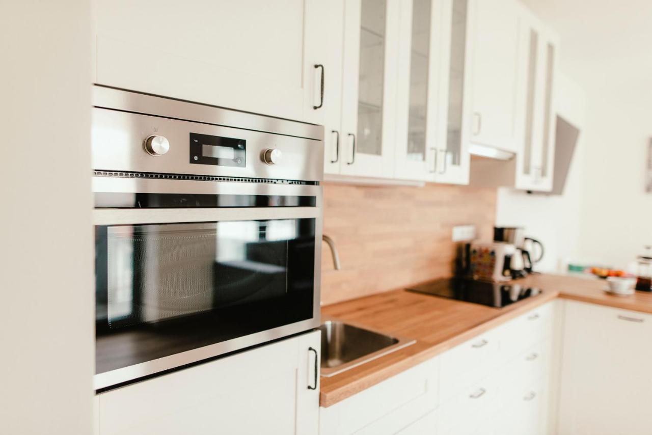 Wake Up Apartments Бърно Екстериор снимка